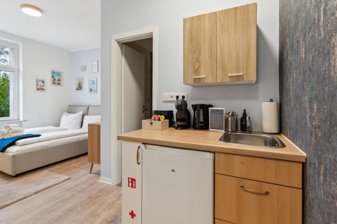 Vorstadtoase - 2 Personen - Eichwalde, Naehe Ber - Queensize-Bett, Netflix, Parken Bagian luar foto